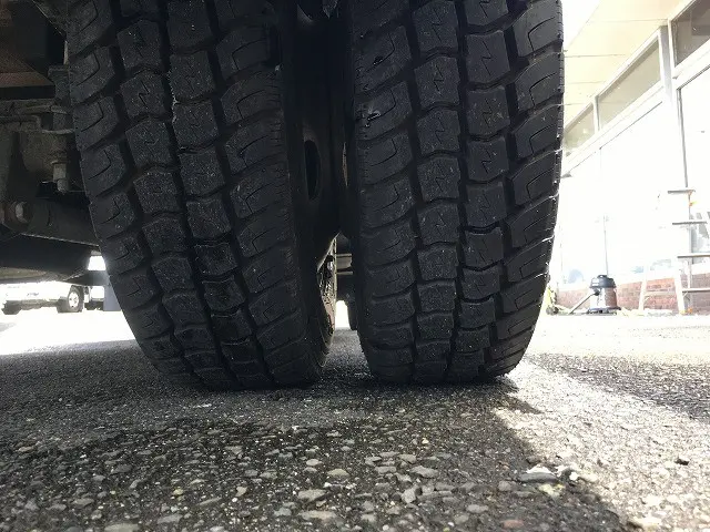 いすゞ エルフ BKG-NLR85AR(2WD)の写真45