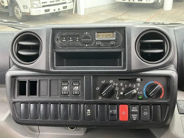 日野 デュトロ TKG-XZU605M(2WD)の写真36