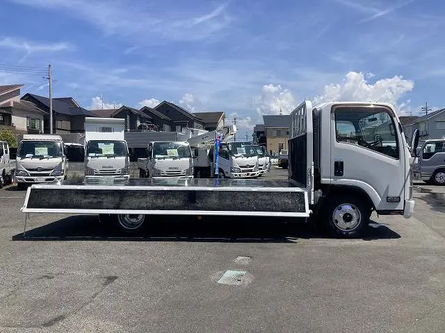 いすゞ エルフ TPG-NPR85AR(2WD)の写真12