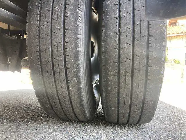 いすゞ エルフ TPG-NPR85AR(2WD)の写真35