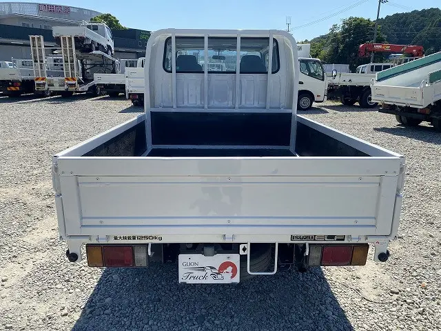 いすゞ エルフ KR-NHR69E(2WD)の写真7