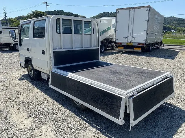 いすゞ エルフ KR-NHR69E(2WD)の写真13