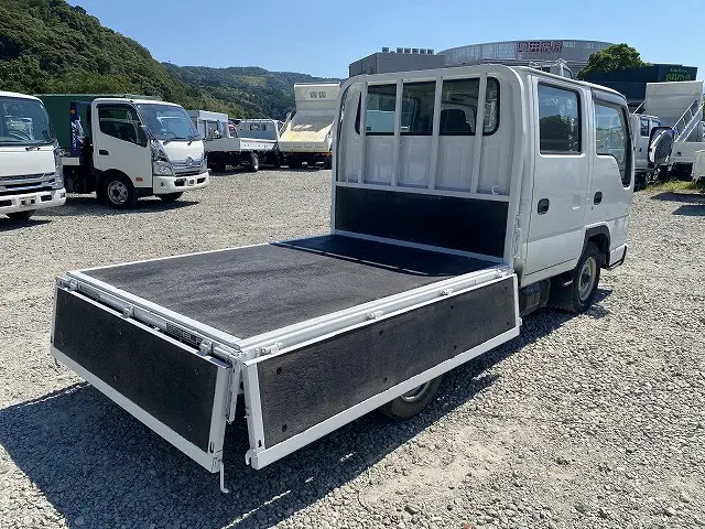 いすゞ エルフ KR-NHR69E(2WD)の写真15