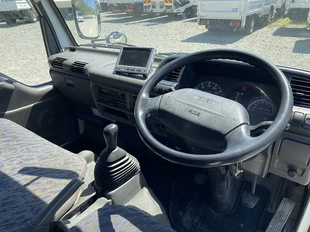 いすゞ エルフ KR-NHR69E(2WD)の写真25