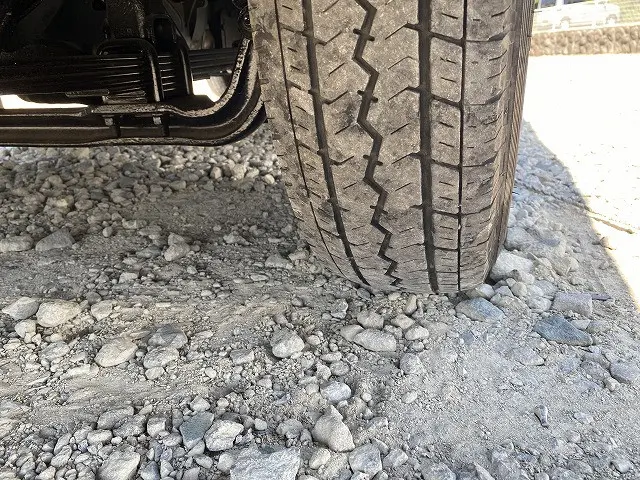 いすゞ エルフ KR-NHR69E(2WD)の写真34