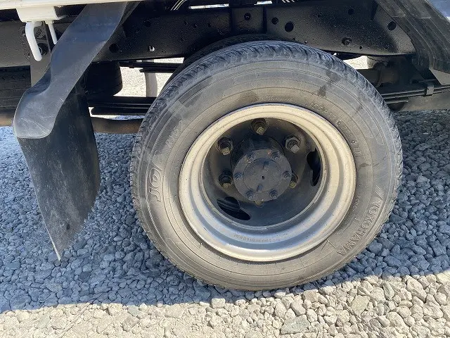 いすゞ エルフ KR-NHR69E(2WD)の写真46