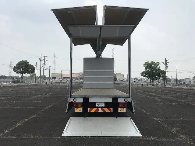 いすゞ フォワード 2RG-FRR90T2(2WD)の写真2