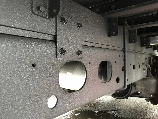 いすゞ フォワード 2RG-FRR90T2(2WD)の写真25