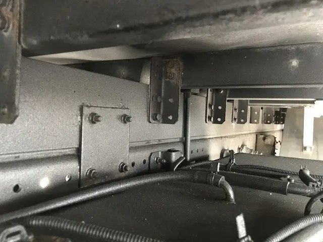 いすゞ フォワード 2RG-FRR90T2(2WD)の写真28