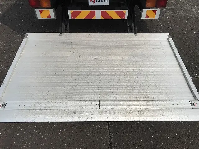 いすゞ フォワード 2RG-FRR90T2(2WD)の写真47