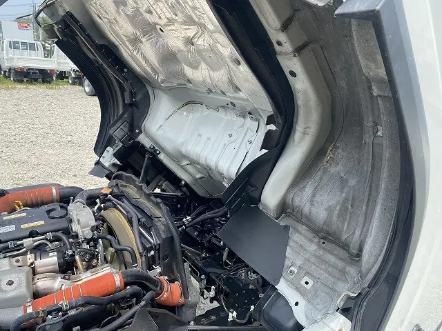 いすゞ エルフ 2RG-NNR88AR(2WD)の写真22