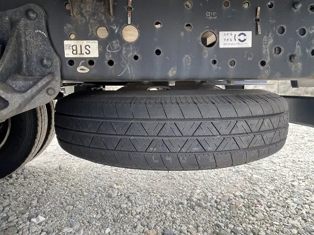 いすゞ エルフ 2RG-NNR88AR(2WD)の写真29