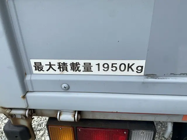 いすゞ エルフ 2RG-NNR88AR(2WD)の写真31