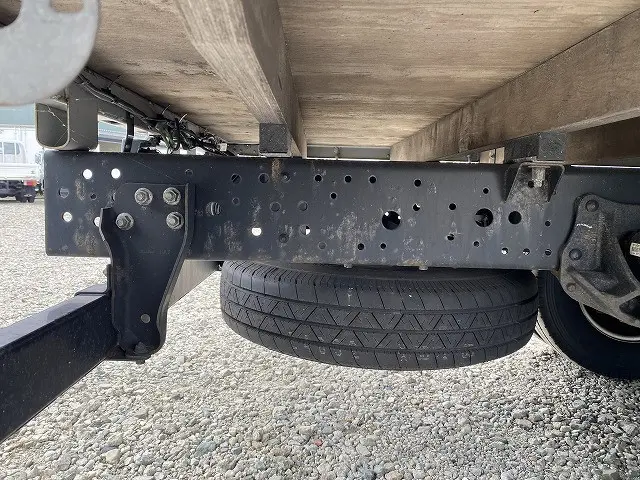 いすゞ エルフ 2RG-NNR88AR(2WD)の写真32