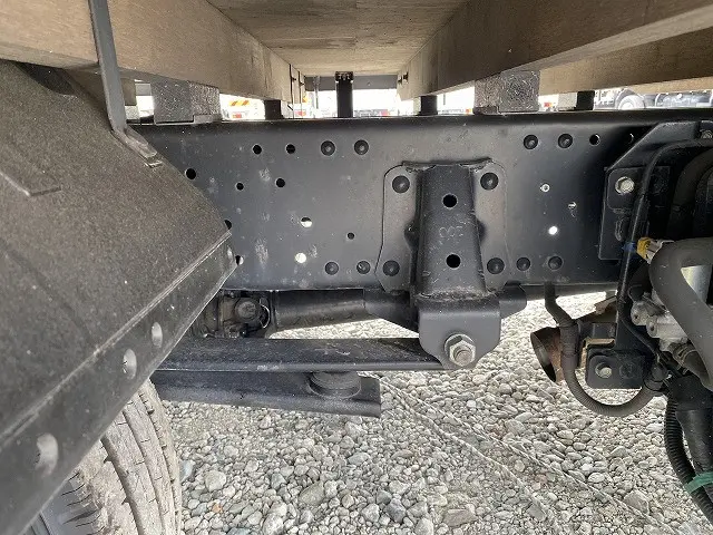 いすゞ エルフ 2RG-NNR88AR(2WD)の写真33