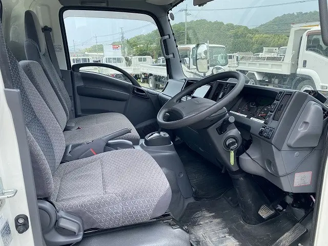 いすゞ エルフ 2RG-NNR88AR(2WD)の写真35