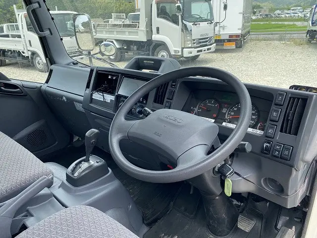 いすゞ エルフ 2RG-NNR88AR(2WD)の写真38