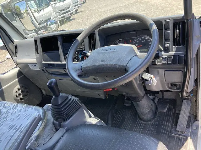 いすゞ エルフ TPG-NKS85AN(4WD)の写真37