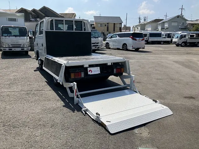 いすゞ エルフ TPG-NJR85A(2WD)の写真13