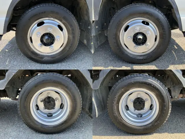 いすゞ エルフ TPG-NJR85A(2WD)の写真24