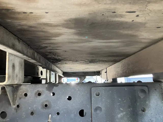 いすゞ エルフ TPG-NJR85A(2WD)の写真31