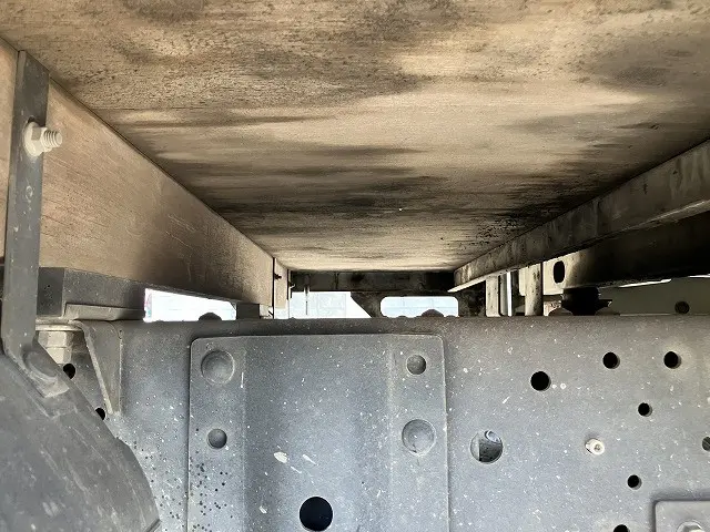 いすゞ エルフ TPG-NJR85A(2WD)の写真33