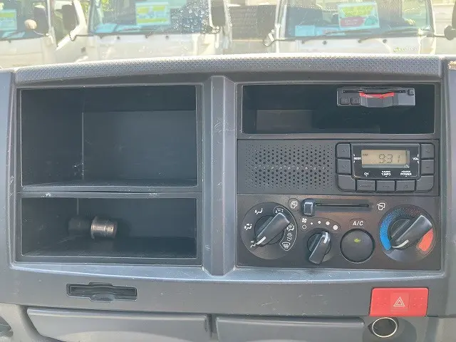 いすゞ エルフ TPG-NJR85A(2WD)の写真39