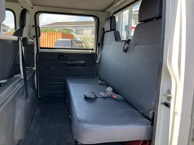 いすゞ エルフ TPG-NJR85A(2WD)の写真45