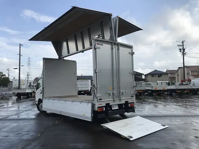 日野 デュトロ TKG-XZU710M(2WD)の写真1