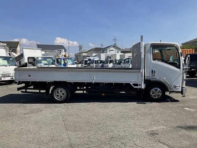 いすゞ エルフ TRG-NLR85AR(2WD)の写真5