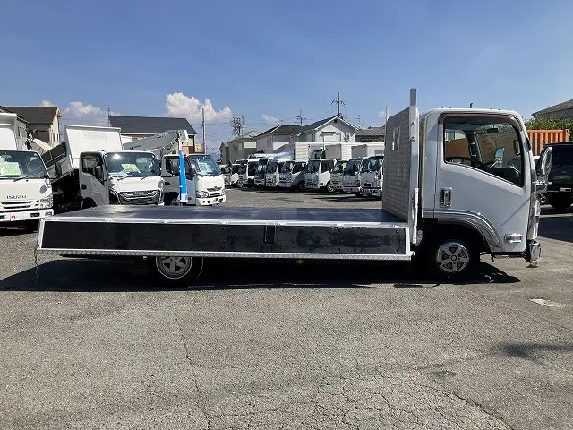 いすゞ エルフ TRG-NLR85AR(2WD)の写真12