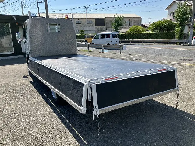 いすゞ エルフ TRG-NLR85AR(2WD)の写真13