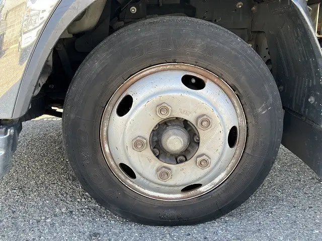 いすゞ エルフ TRG-NLR85AR(2WD)の写真25