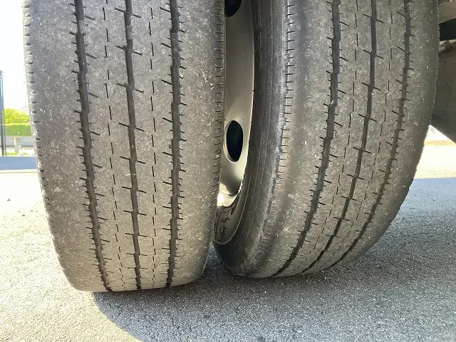 いすゞ エルフ TRG-NLR85AR(2WD)の写真30