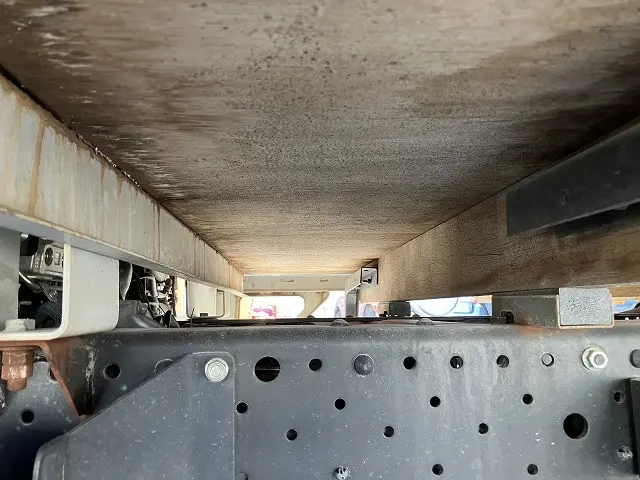 いすゞ エルフ TRG-NLR85AR(2WD)の写真33