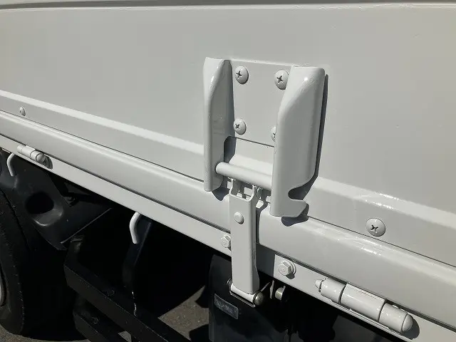 いすゞ エルフ TRG-NLR85AR(2WD)の写真36