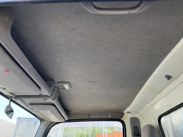 いすゞ エルフ TRG-NLR85AR(2WD)の写真45