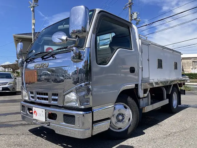 いすゞ エルフ PB-NKR81A(2WD)の写真1