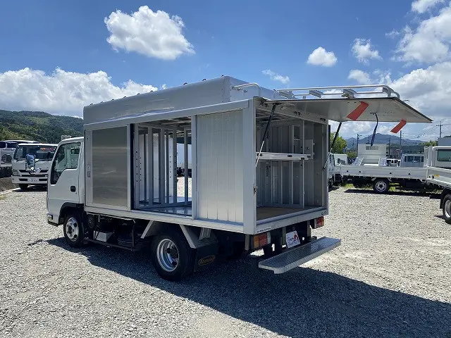 いすゞ エルフ TRG-NJR85AN(2WD)の写真13