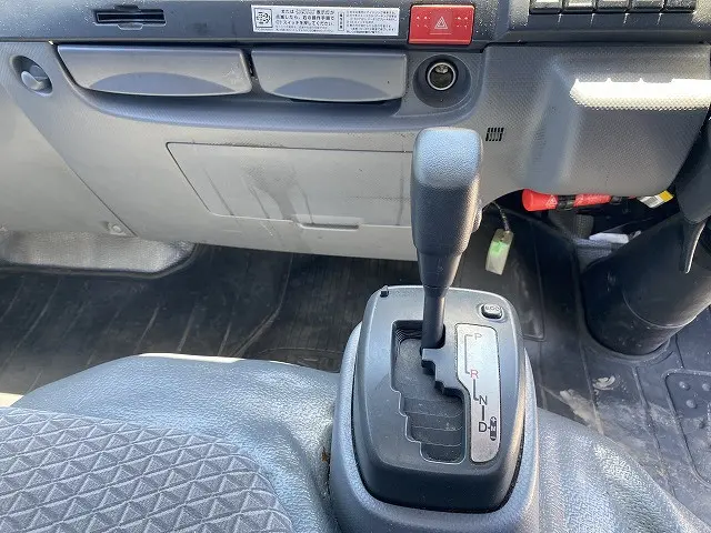 いすゞ エルフ TRG-NJR85AN(2WD)の写真37