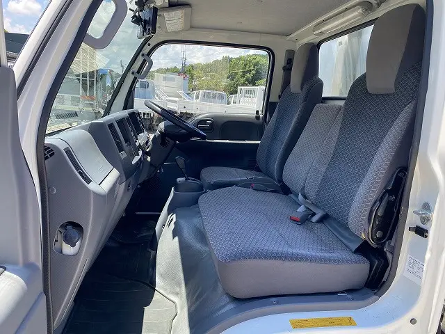 いすゞ エルフ TRG-NJR85AN(2WD)の写真39