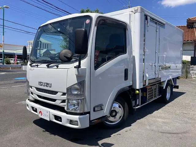 いすゞ エルフ 2RG-NLR88AN(2WD)の写真1
