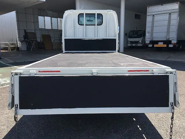 いすゞ エルフ TPG-NJS85A(4WD)の写真14