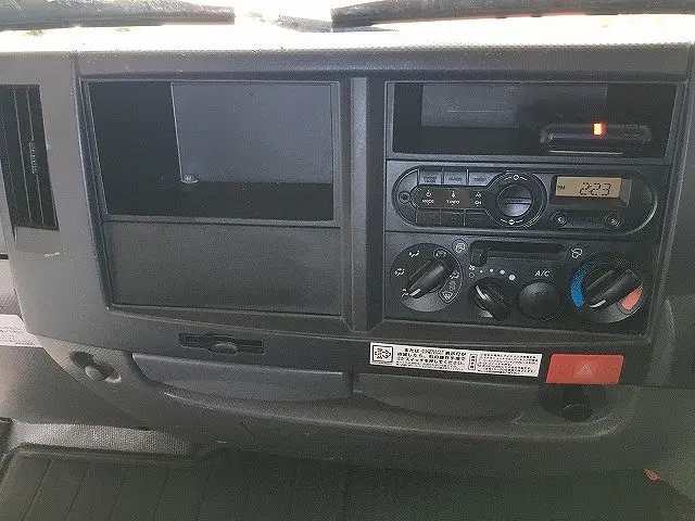 いすゞ エルフ TPG-NJS85A(4WD)の写真44