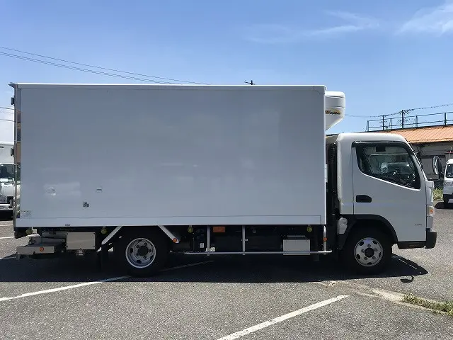 三菱 キャンター 2PG-FEB50(2WD)の写真5