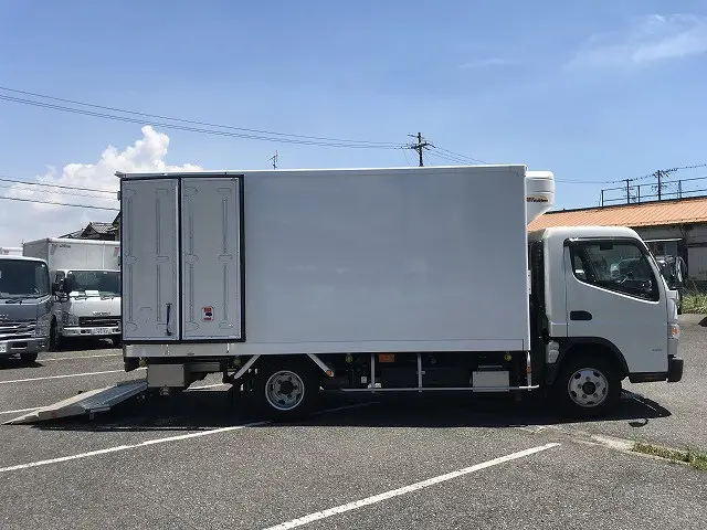 三菱 キャンター 2PG-FEB50(2WD)の写真12