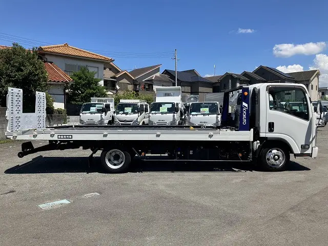 いすゞ エルフ 2RG-NPR88AN(2WD)の写真5