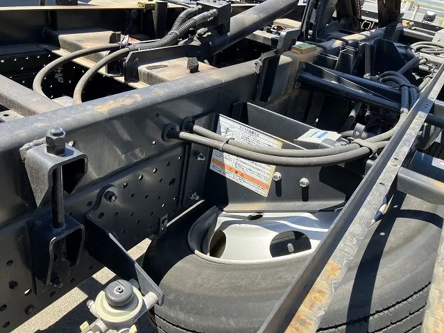 いすゞ エルフ 2RG-NPR88AN(2WD)の写真24