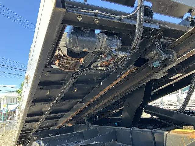 いすゞ エルフ 2RG-NPR88AN(2WD)の写真25