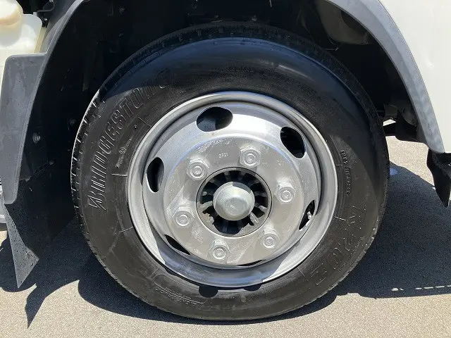 いすゞ エルフ 2RG-NPR88AN(2WD)の写真31